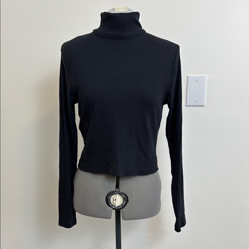 Levi’s Black Ribbed Turtleneck Long Sleeve Top